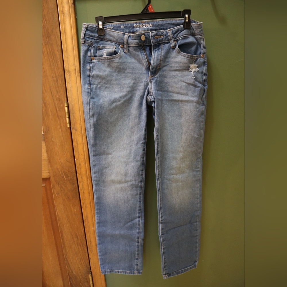 Women's Straight Leg Jeans